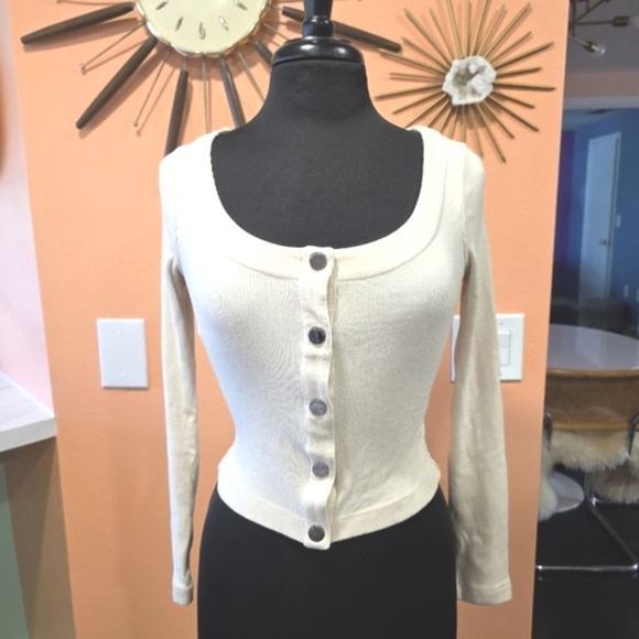 Guess Small Cream Ribbed Long Sleeve Button-Up Top Luxe Classic Wardrobe - Picture 1 of 11